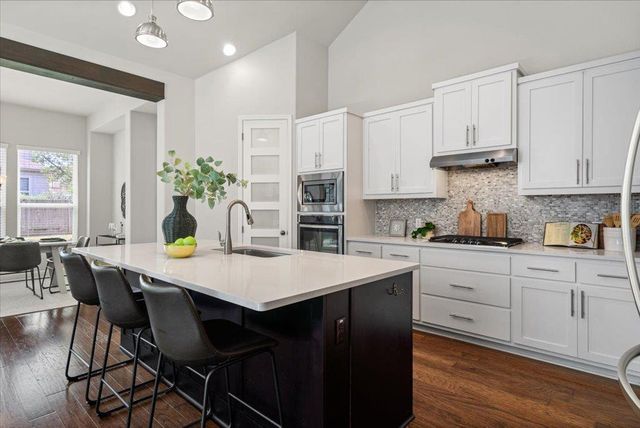 5205 Allamanda DR, Austin, TX 78739