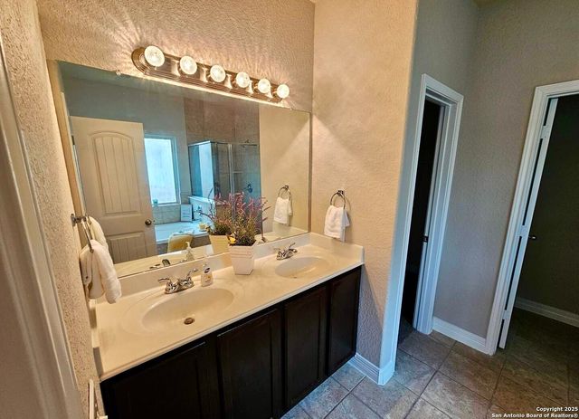 729 Community, New Braunfels, TX 78132