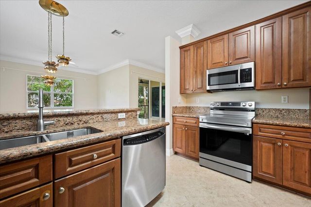 9778 Bowline Drive 201, West Palm Beach, FL 33411