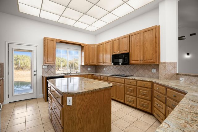 2110 County Road 285, Liberty Hill, TX 78642