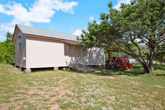 2110 County Road 285, Liberty Hill, TX 78642