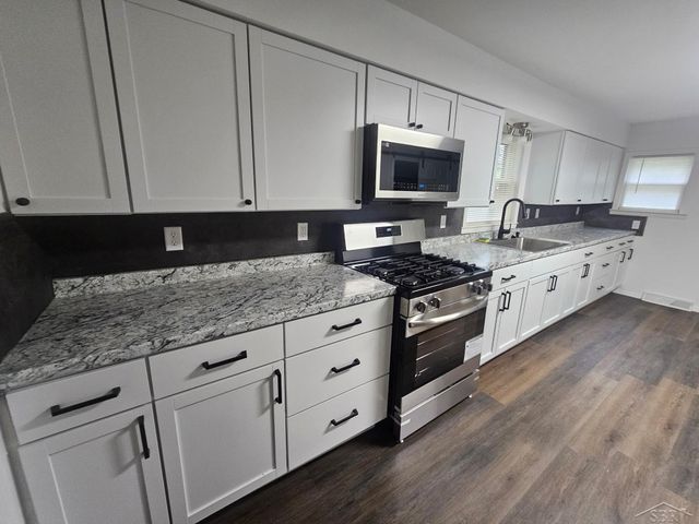 1253 W Nebobish Road, Essexville, MI 48732