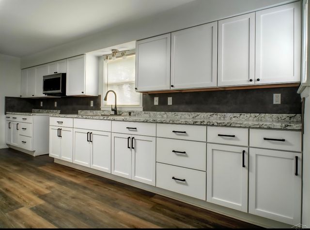 1253 W Nebobish Road, Essexville, MI 48732