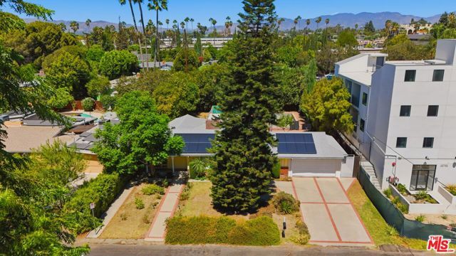 15719 Vose Street, Los Angeles, CA 91406