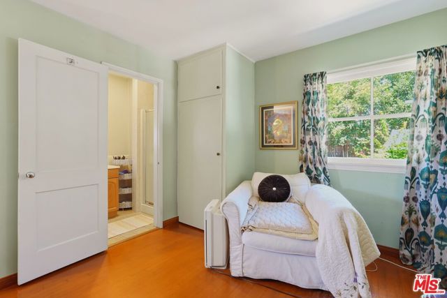15719 Vose Street, Los Angeles, CA 91406