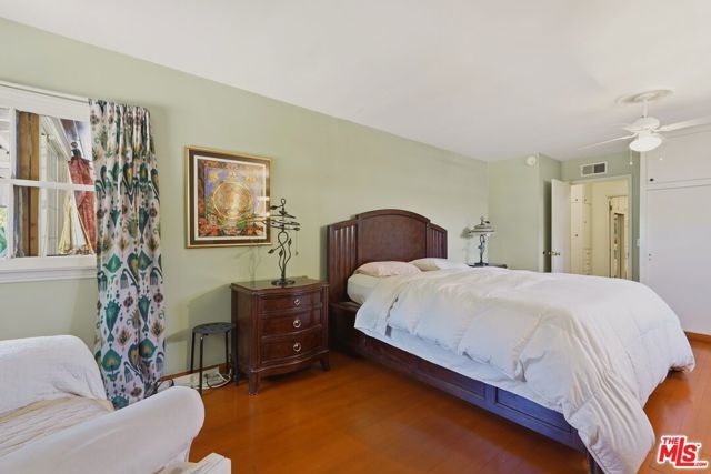 15719 Vose Street, Los Angeles, CA 91406