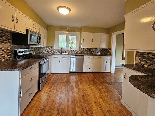 147 West Hill Rd A, Big Flats, NY 14903