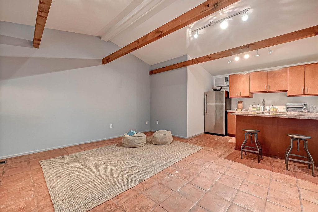 1612 W Alabama Street B, Houston, TX 77006