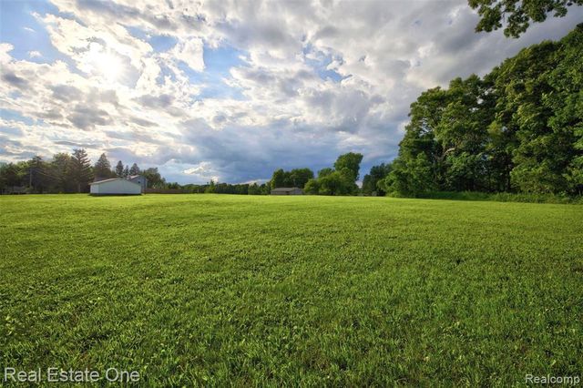 2355 S Sashabaw Road, Ortonville, MI 48462
