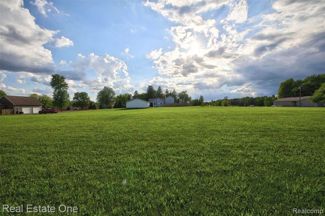 2355 S Sashabaw Road, Ortonville, MI 48462