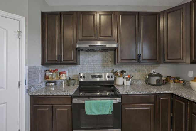 7852 Oldham Drive, Reynoldsburg, OH 43068