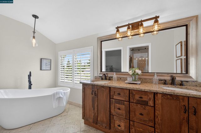 103 Bramblewood Ln, Pleasant Hill, CA 94523