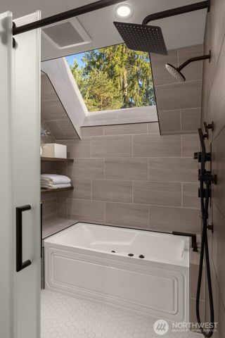 23218 SE 29th Court, Sammamish, WA 98075