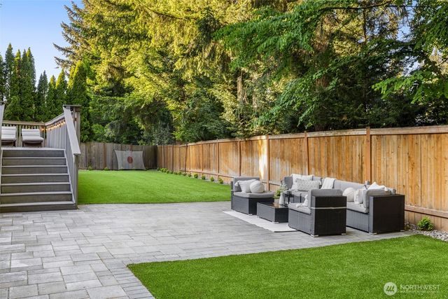 23218 SE 29th Court, Sammamish, WA 98075