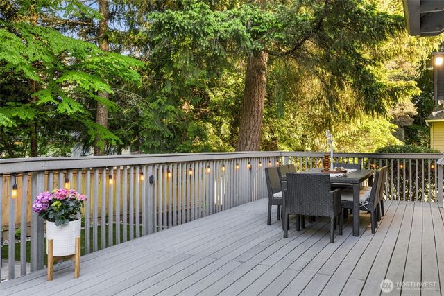 23218 SE 29th Court, Sammamish, WA 98075