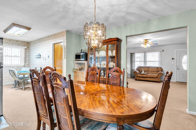 4 Evergreen Place, Howell, NJ 07731