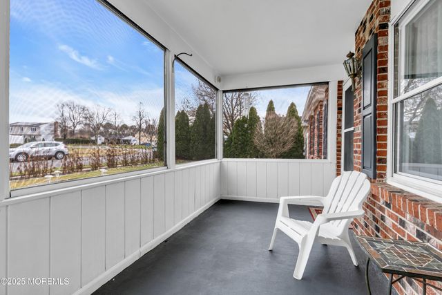 4 Evergreen Place, Howell, NJ 07731