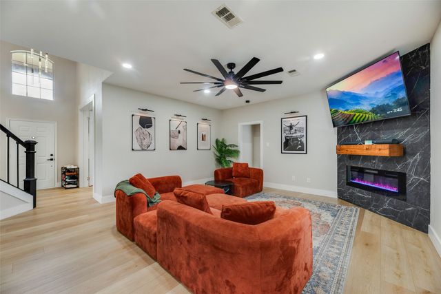 472 Round Rock Road, Cedar Hill, TX 75104