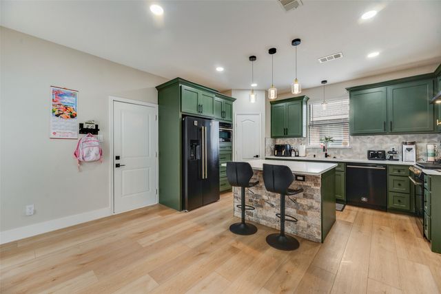 472 Round Rock Road, Cedar Hill, TX 75104