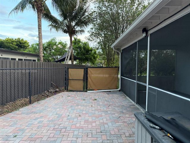 9125 SW 16th Rd E, Boca Raton, FL 33428