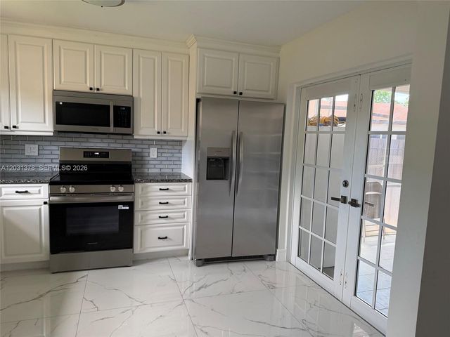 9125 SW 16th Rd E, Boca Raton, FL 33428
