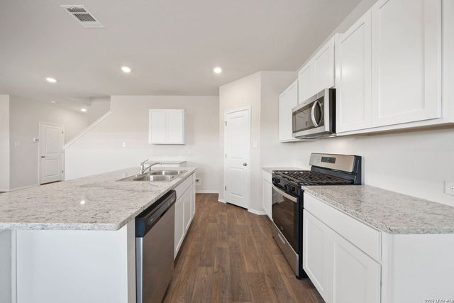 15638 Clove Spice Way, Von Ormy, TX 78073