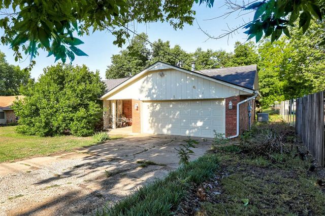 909 N King Avenue, Midwest City, OK 73130