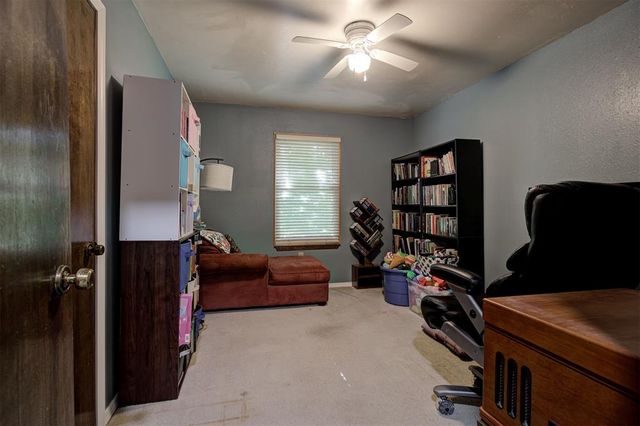909 N King Avenue, Midwest City, OK 73130