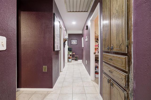 909 N King Avenue, Midwest City, OK 73130