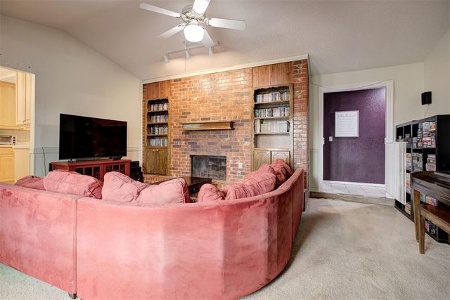 909 N King Avenue, Midwest City, OK 73130
