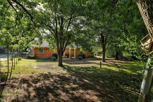 909 N King Avenue, Midwest City, OK 73130
