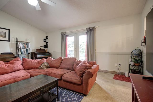 909 N King Avenue, Midwest City, OK 73130