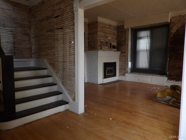 112 W Pewabic Street, Ironwood, MI 49938