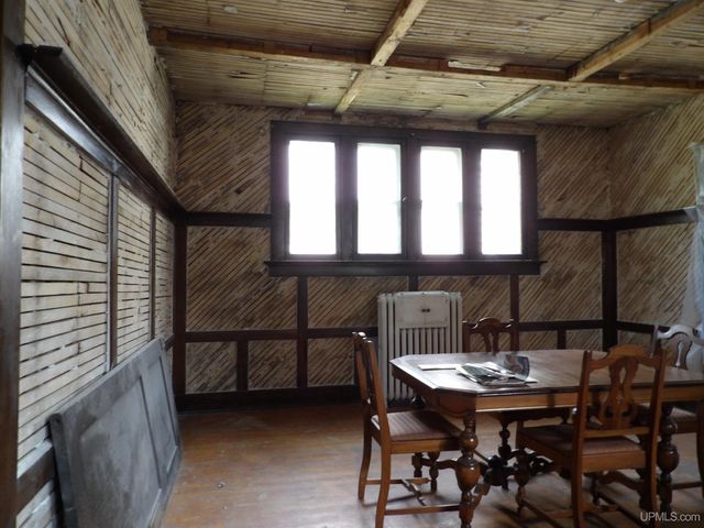 112 W Pewabic Street, Ironwood, MI 49938