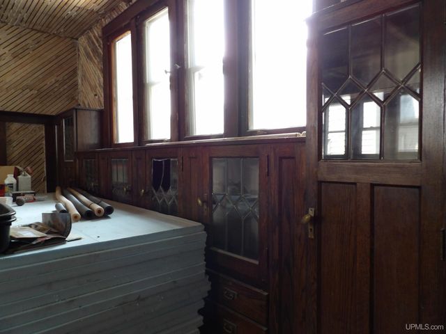 112 W Pewabic Street, Ironwood, MI 49938