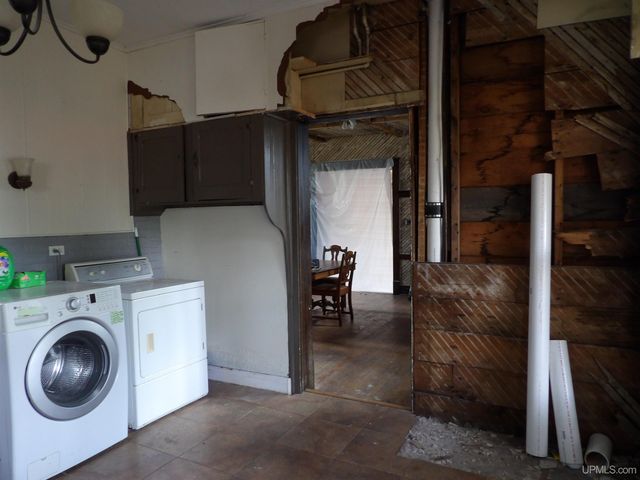 112 W Pewabic Street, Ironwood, MI 49938