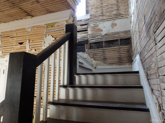 112 W Pewabic Street, Ironwood, MI 49938