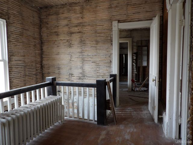 112 W Pewabic Street, Ironwood, MI 49938