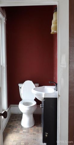 112 W Pewabic Street, Ironwood, MI 49938