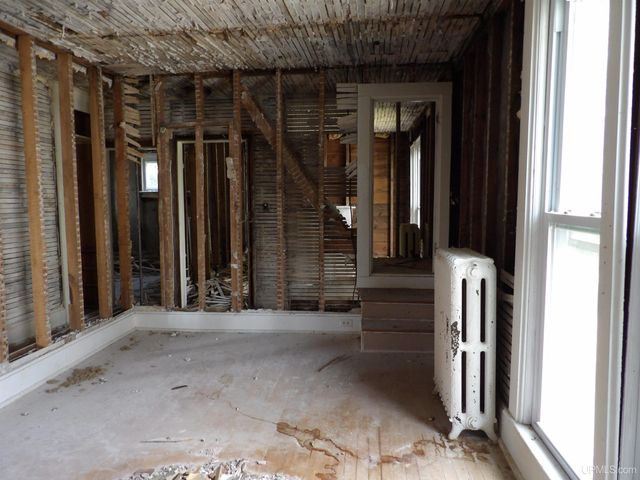 112 W Pewabic Street, Ironwood, MI 49938