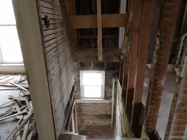 112 W Pewabic Street, Ironwood, MI 49938