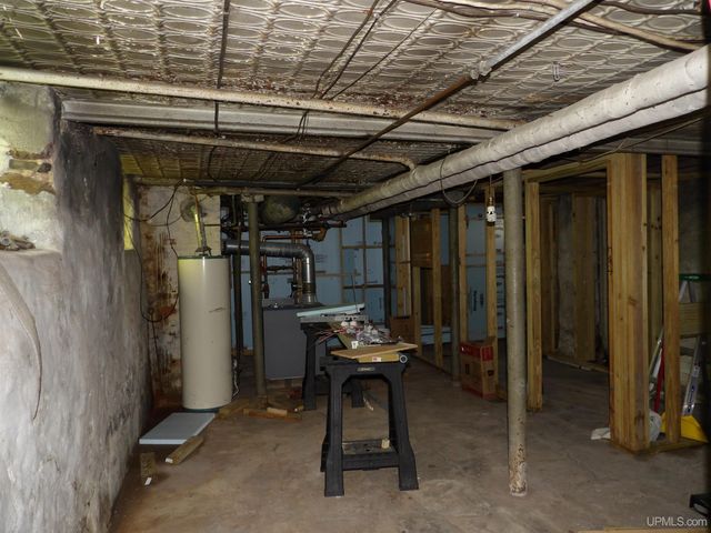 112 W Pewabic Street, Ironwood, MI 49938