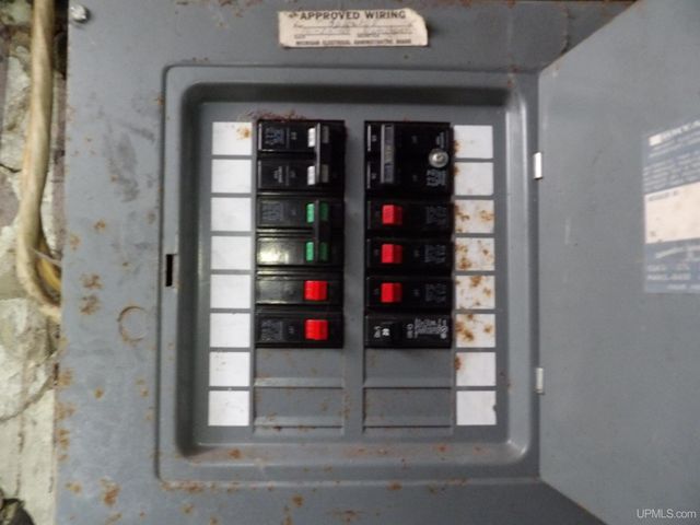 112 W Pewabic Street, Ironwood, MI 49938