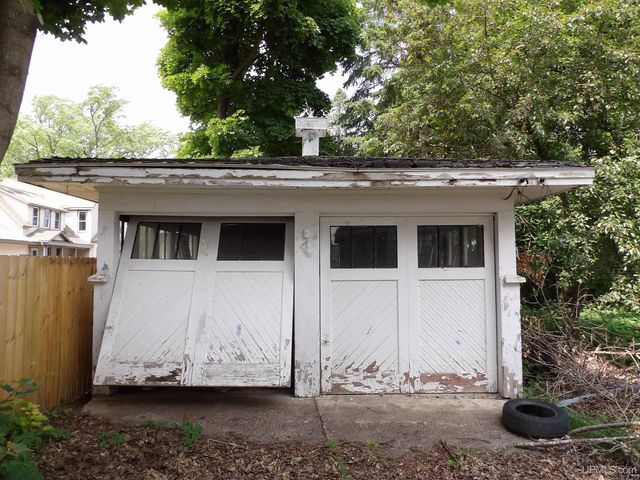 112 W Pewabic Street, Ironwood, MI 49938