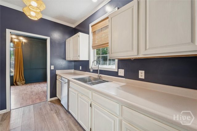 105 Kings Court, Savannah, GA 31406