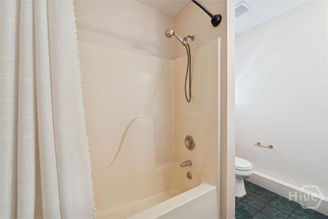 105 Kings Court, Savannah, GA 31406