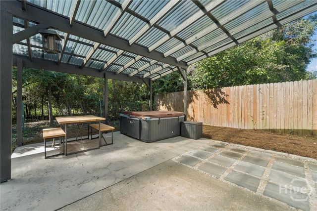 105 Kings Court, Savannah, GA 31406