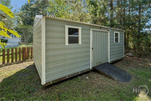 105 Kings Court, Savannah, GA 31406