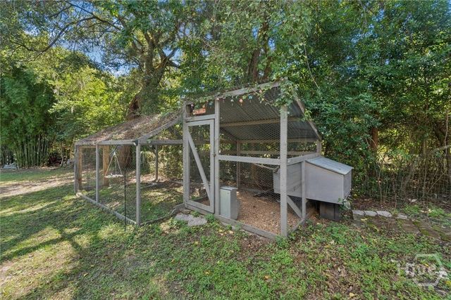 105 Kings Court, Savannah, GA 31406