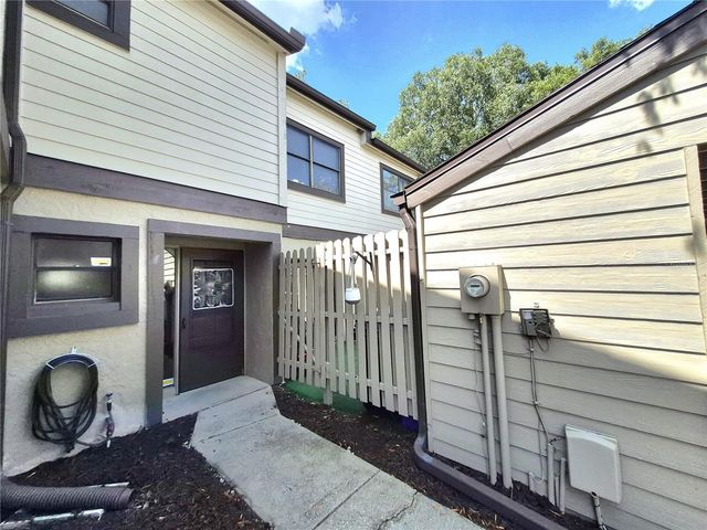 205 WOODS LANDING TRAIL, Oldsmar, FL 34677